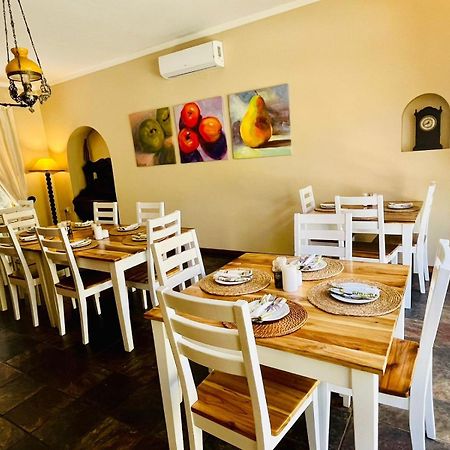 17 On Bird Guest House Б’юфорт-Вест Екстер'єр фото