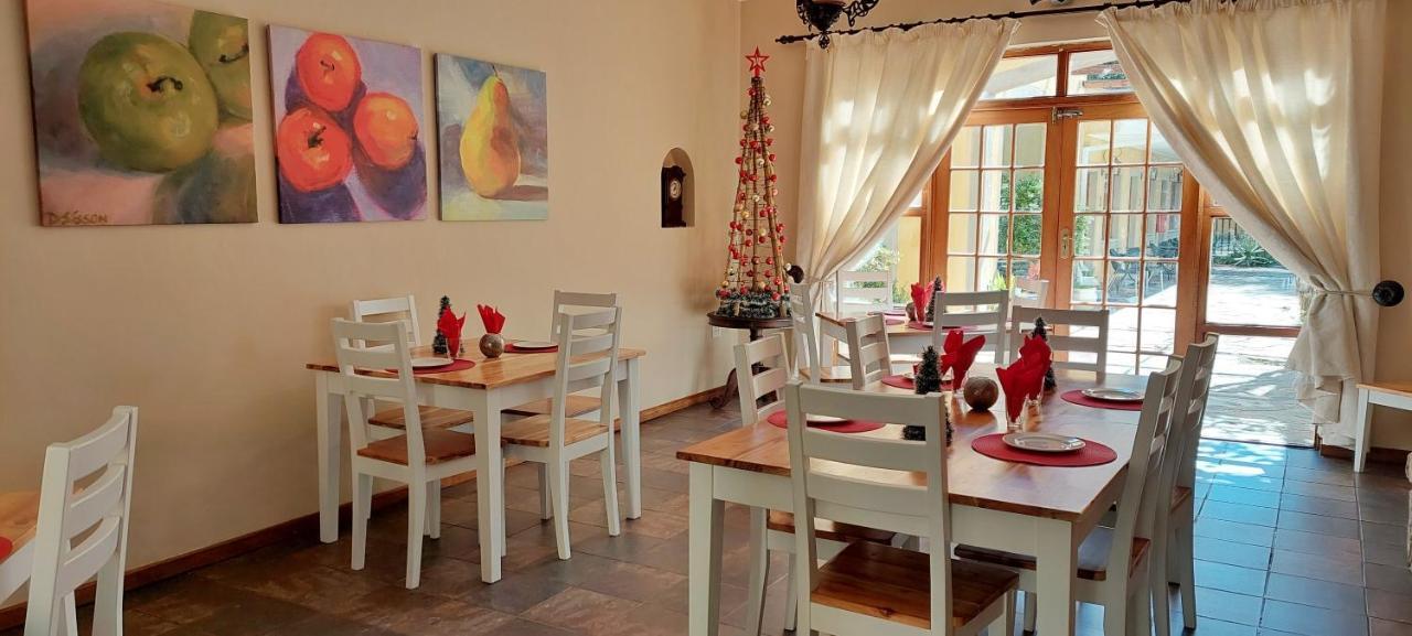 17 On Bird Guest House Б’юфорт-Вест Екстер'єр фото
