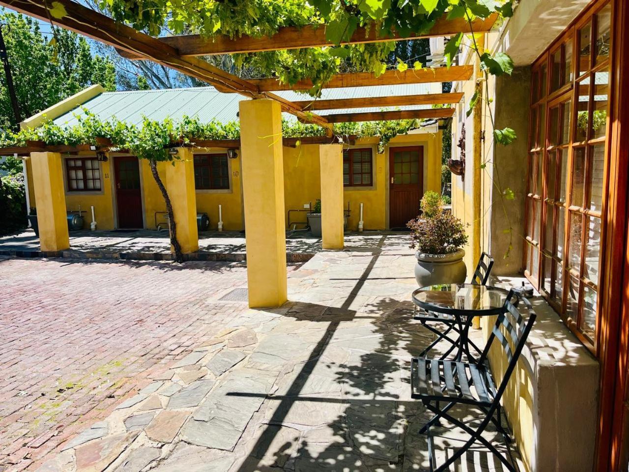 17 On Bird Guest House Б’юфорт-Вест Екстер'єр фото