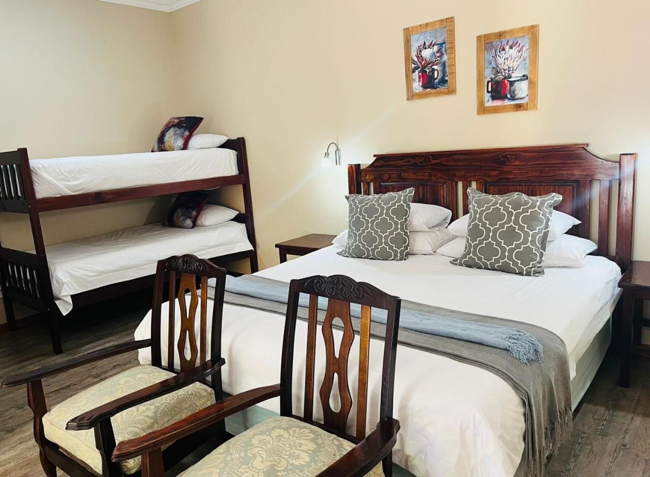 17 On Bird Guest House Б’юфорт-Вест Екстер'єр фото